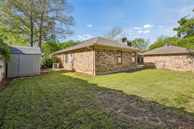 806 Glenn Drive, Euless, TX 76039