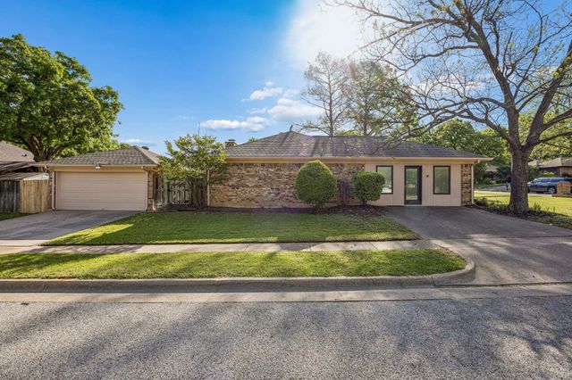 806 Glenn Drive, Euless, TX 76039