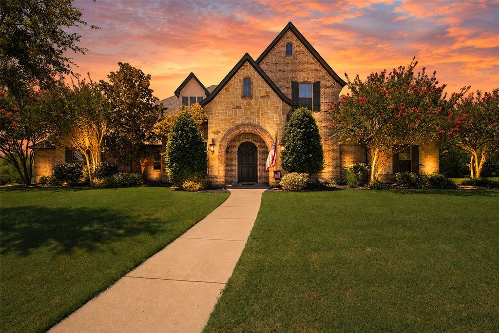 2 Westchester Court, Heath, TX 75032