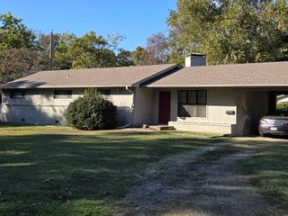 900 E Ash Street, Fayetteville, AR 72703