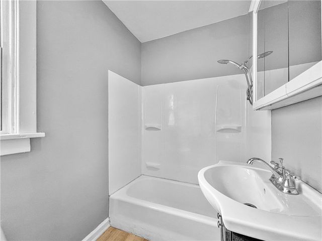 147 Auriles St, Duquesne, PA 15110