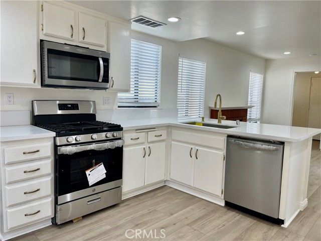 1534 Heirloom, Perris, CA 92571