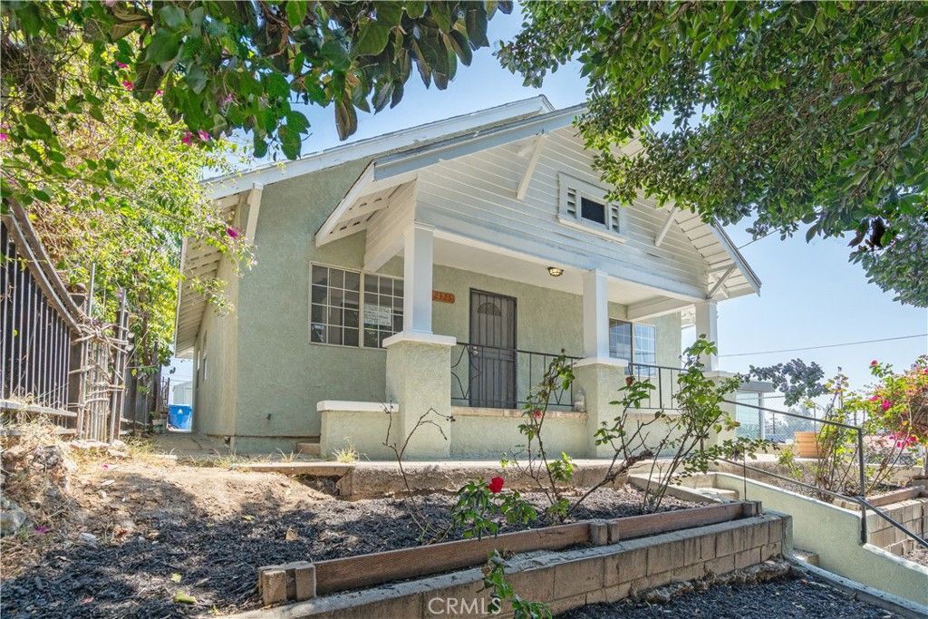Image 1 of property listing at 2325 Whittier, Los Angeles, CA 90023