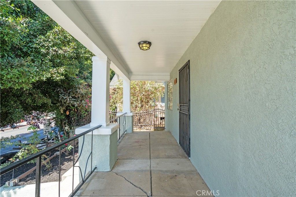 Image 26 of property listing at 2325 Whittier, Los Angeles, CA 90023