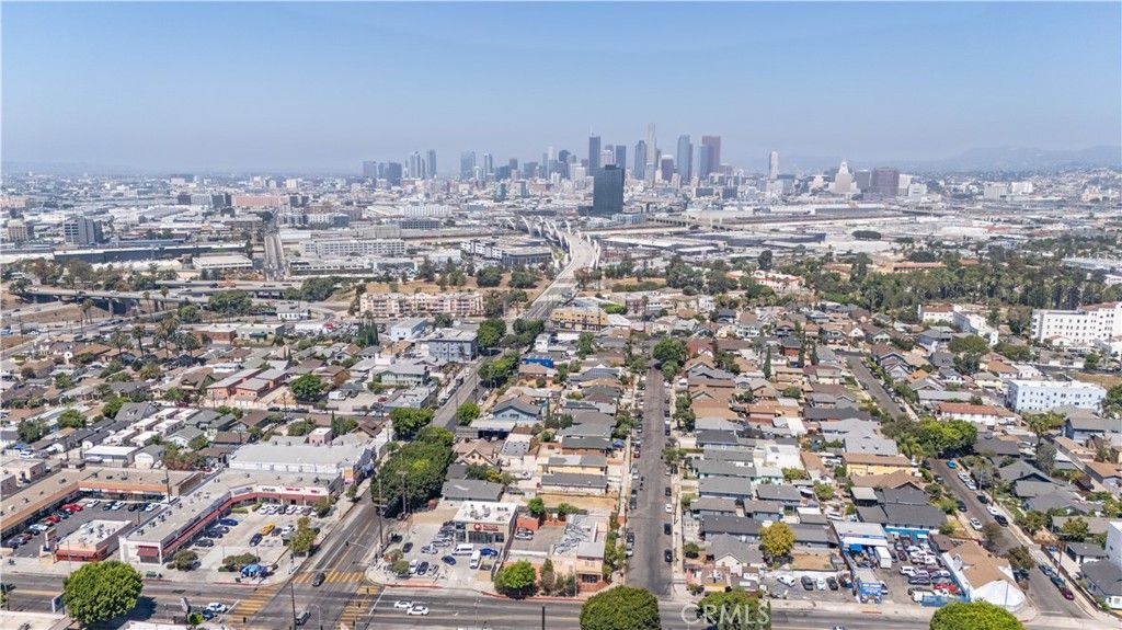 Image 30 of property listing at 2325 Whittier, Los Angeles, CA 90023