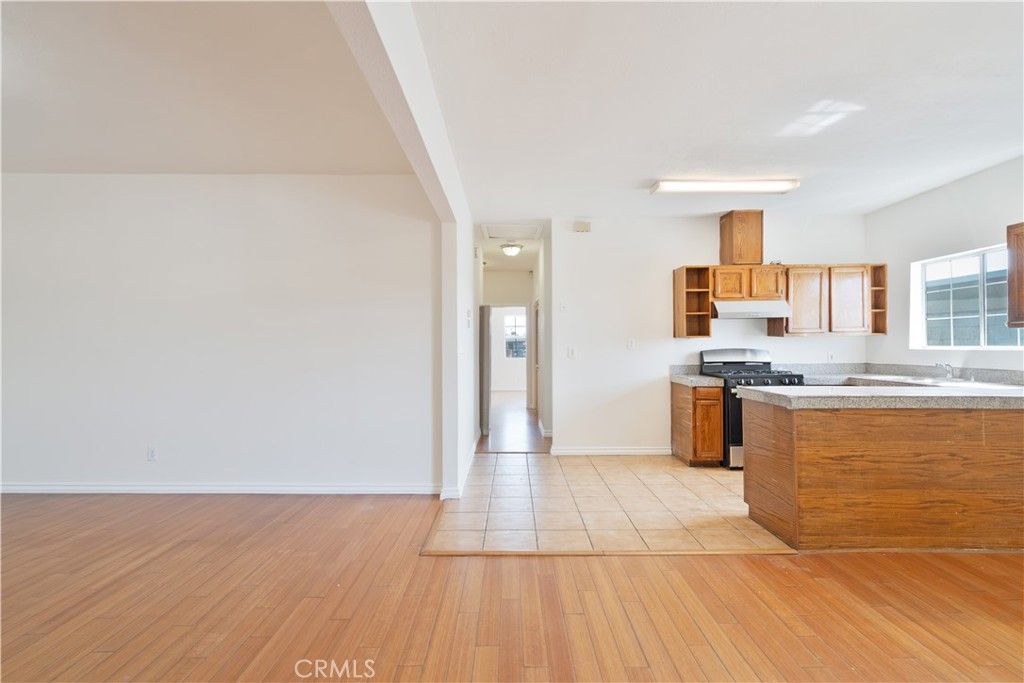 Image 5 of property listing at 2325 Whittier, Los Angeles, CA 90023