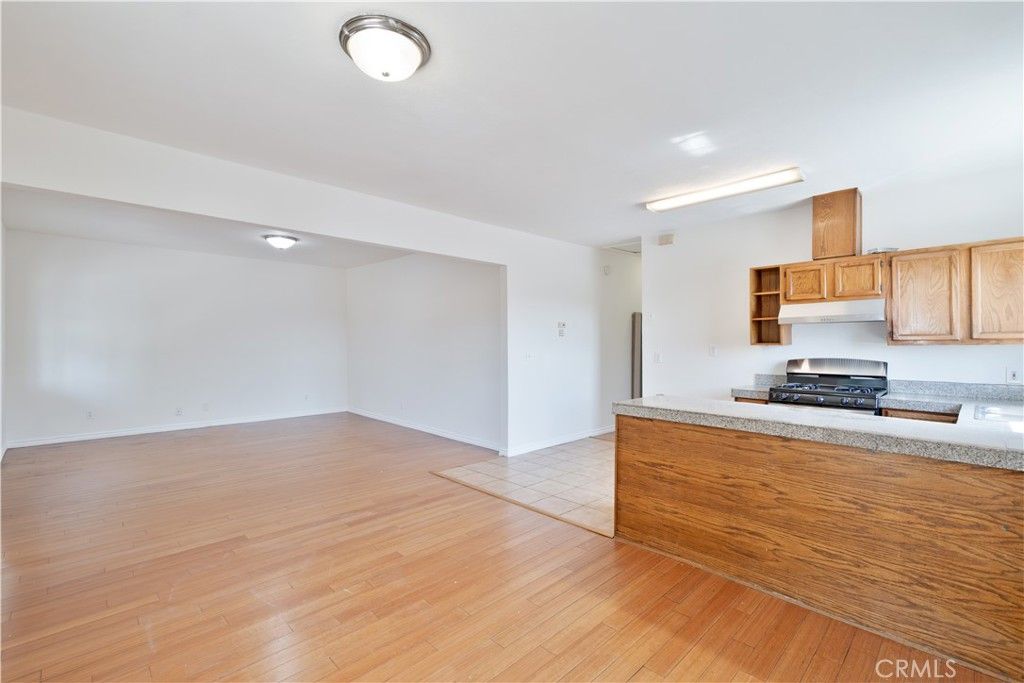 Image 8 of property listing at 2325 Whittier, Los Angeles, CA 90023