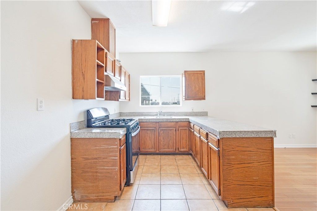 Image 9 of property listing at 2325 Whittier, Los Angeles, CA 90023
