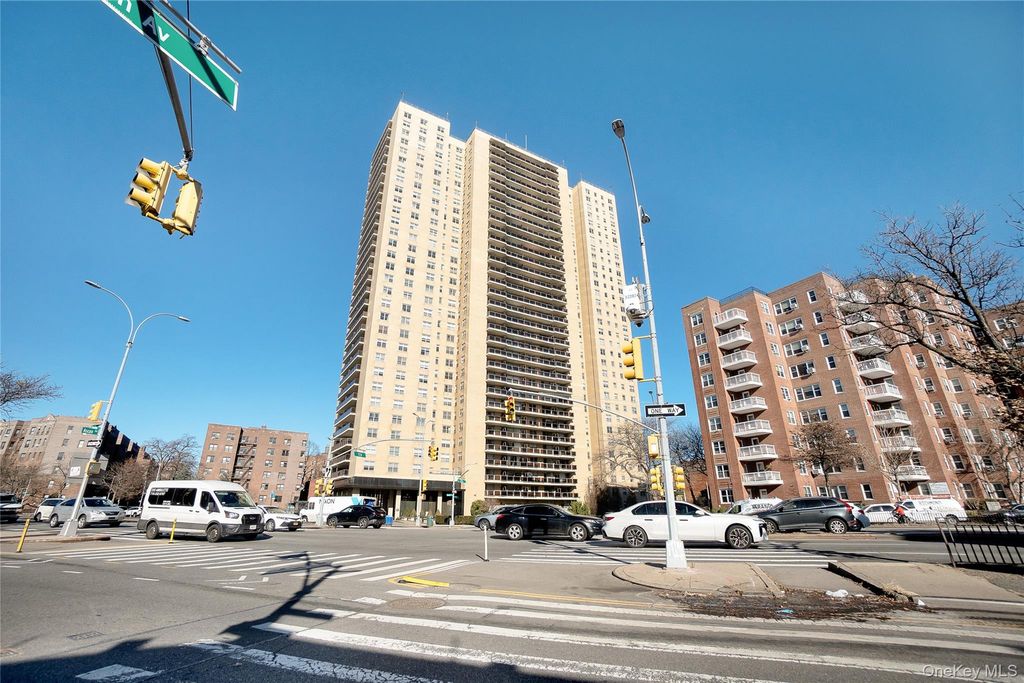 110-11 Queens Boulevard 32A, Forest Hills, NY 11375