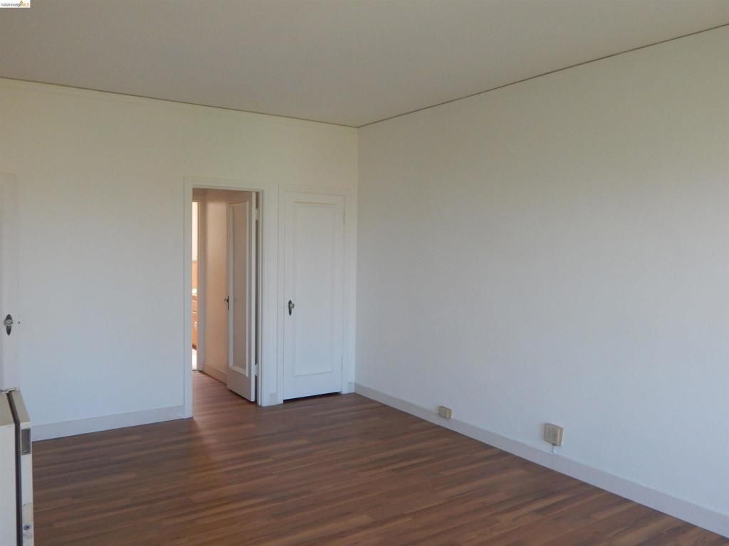 Image 5 of property listing at 1450 Jefferson St, San Francisco, CA 94123