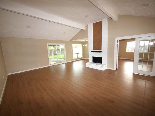 6826 Addicks Clodine Road, Houston, TX 77083