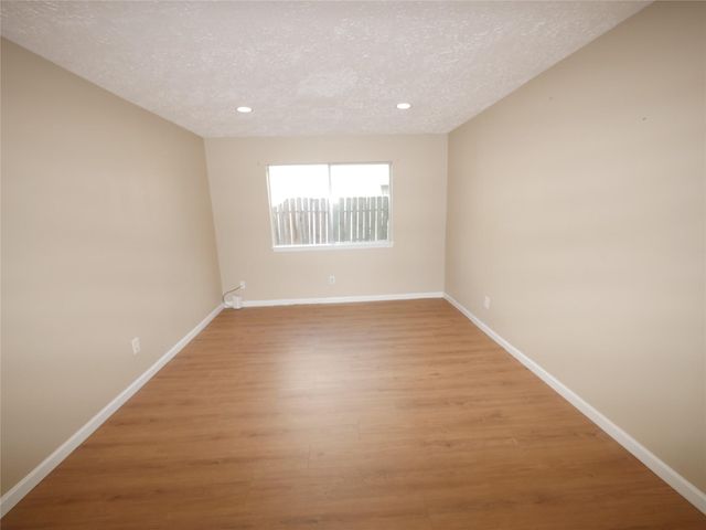 6826 Addicks Clodine Road, Houston, TX 77083