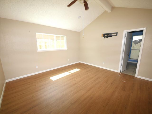 6826 Addicks Clodine Road, Houston, TX 77083