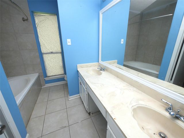 6826 Addicks Clodine Road, Houston, TX 77083