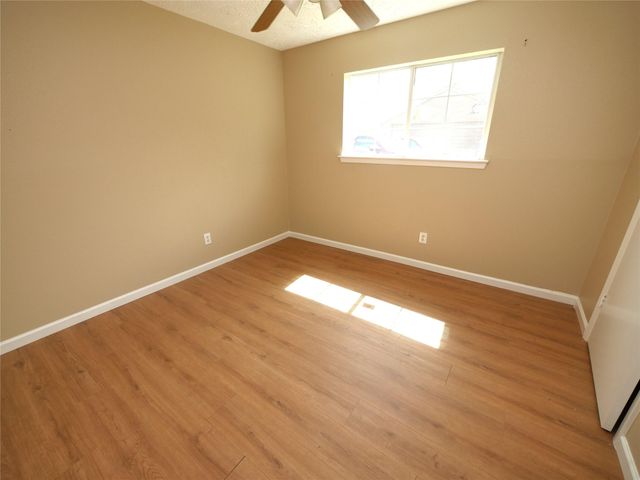 6826 Addicks Clodine Road, Houston, TX 77083