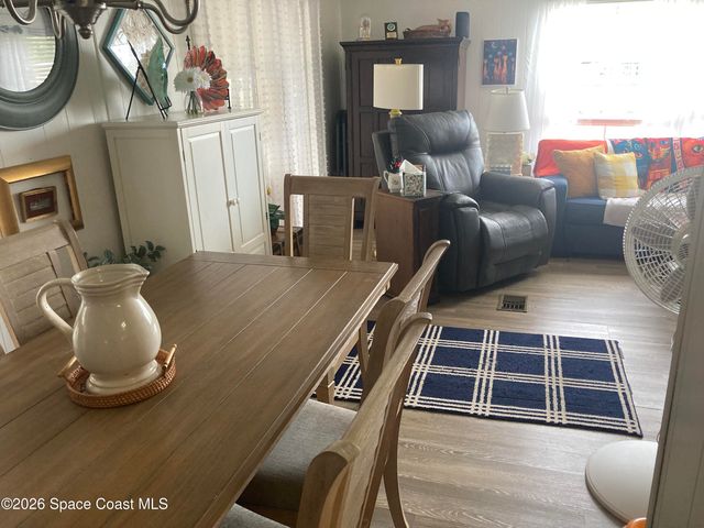 1056 Wood Court NE, Palm Bay, FL 32907