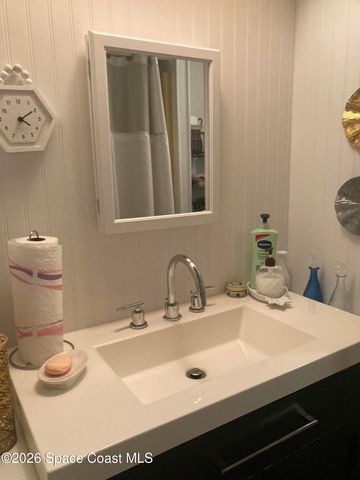 1056 Wood Court NE, Palm Bay, FL 32907