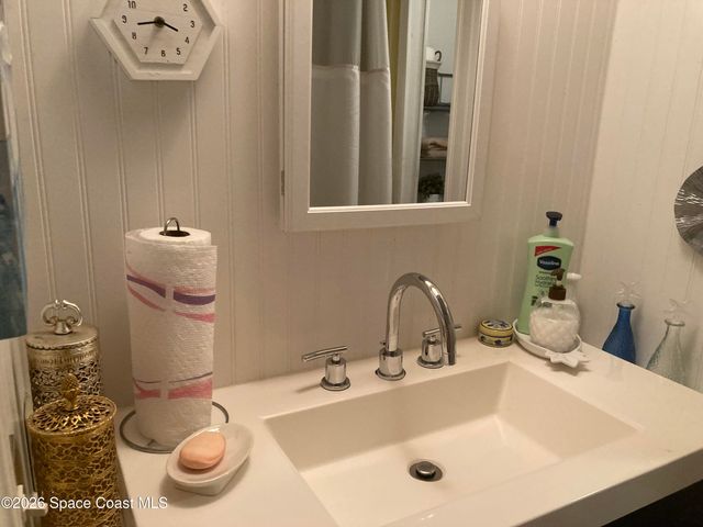 1056 Wood Court NE, Palm Bay, FL 32907