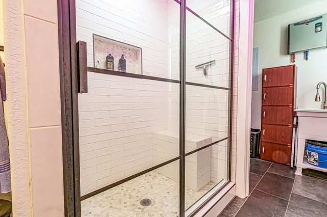 190 Artesian, Onalaska, TX 77360