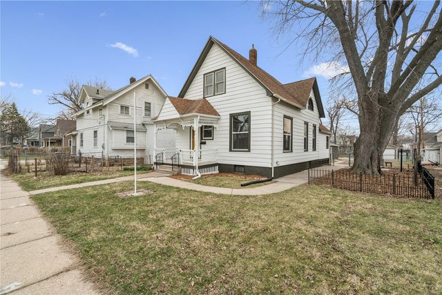 1645 D Avenue NE, Cedar Rapids, IA 52402