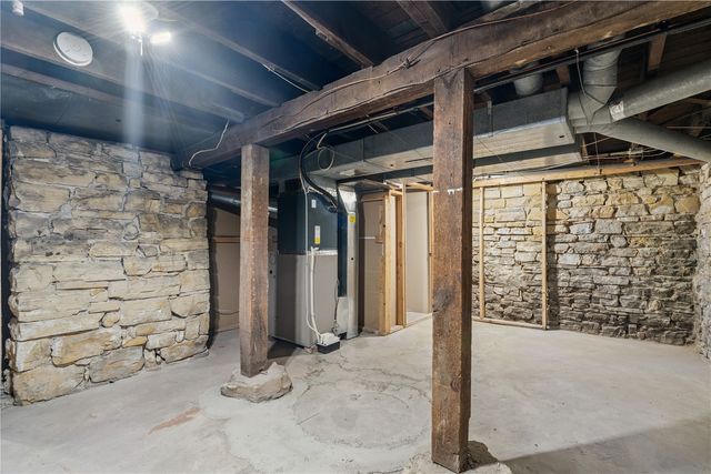 1645 D Avenue NE, Cedar Rapids, IA 52402