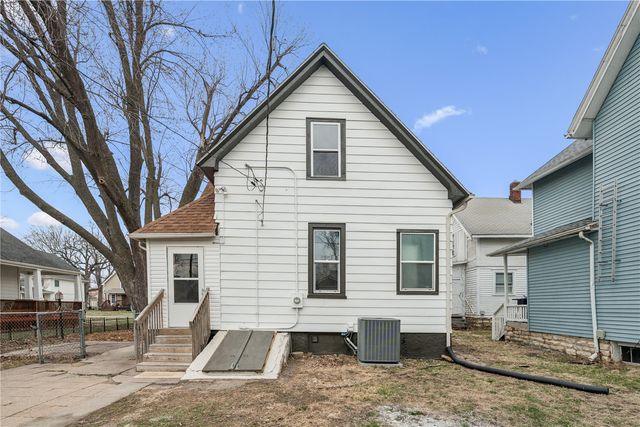 1645 D Avenue NE, Cedar Rapids, IA 52402