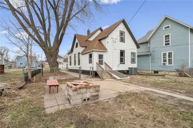 1645 D Avenue NE, Cedar Rapids, IA 52402
