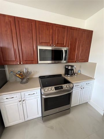 10904 SW 240th Lane, Homestead, FL 33032