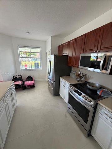 10904 SW 240th Lane, Homestead, FL 33032