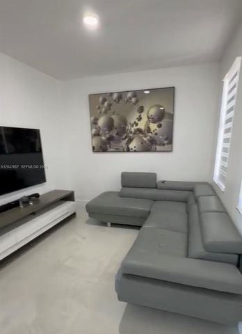 10904 SW 240th Lane, Homestead, FL 33032