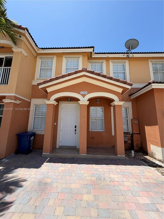 10904 SW 240th Lane, Homestead, FL 33032