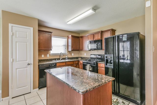 9423 Ivory Trail Lane, Rosharon, TX 77583