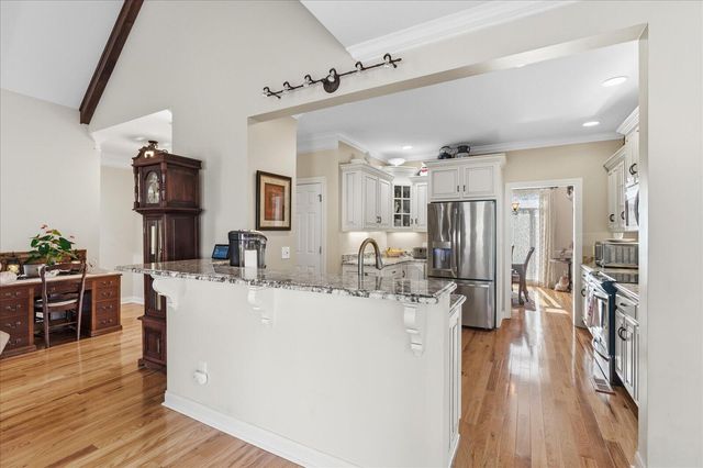 6108 Turtle Pointe Drive, Hixson, TN 37343