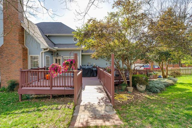 6108 Turtle Pointe Drive, Hixson, TN 37343