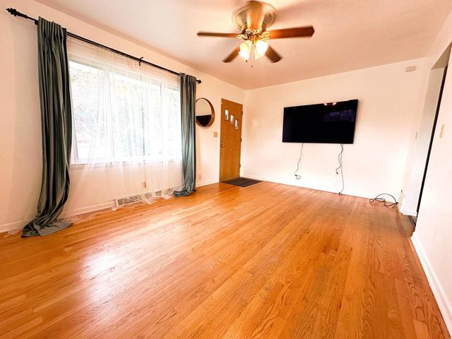 10313 W Harvest LANE, Milwaukee, WI 53225