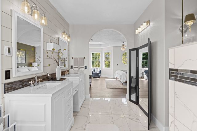 7406 S Deerview Ln, Spokane, WA 99223