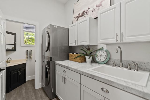 7406 S Deerview Ln, Spokane, WA 99223