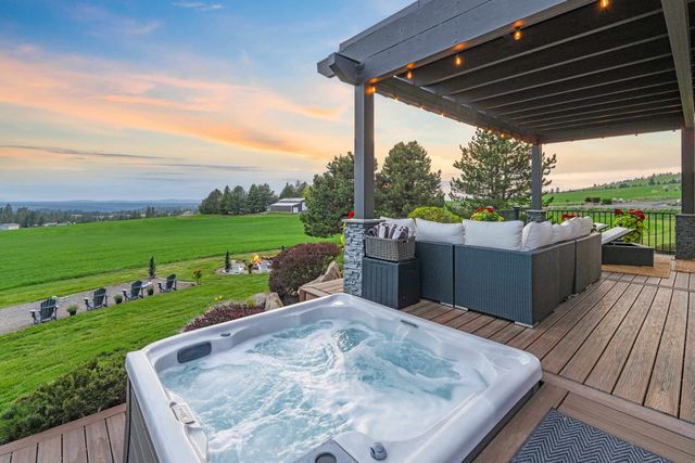 7406 S Deerview Ln, Spokane, WA 99223