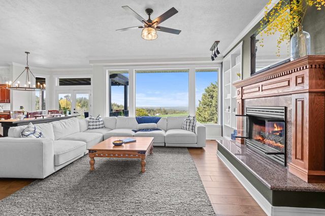 7406 S Deerview Ln, Spokane, WA 99223