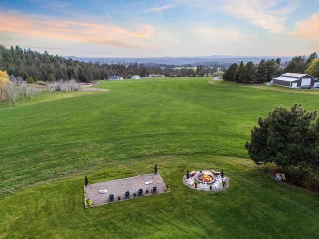 7406 S Deerview Ln, Spokane, WA 99223