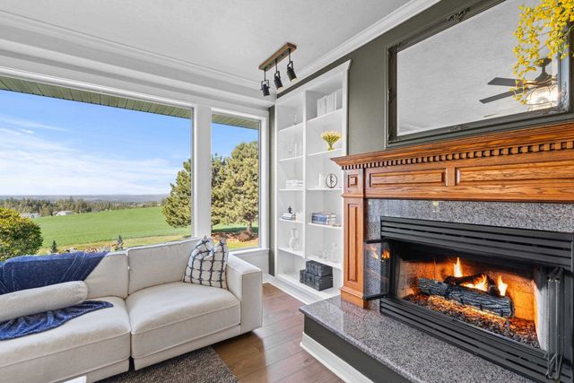 7406 S Deerview Ln, Spokane, WA 99223