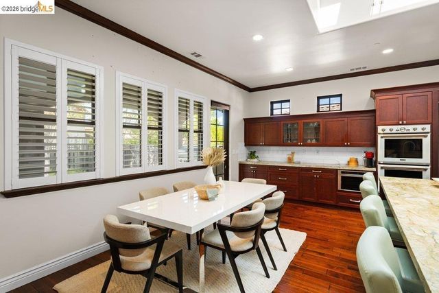 23 Stonebrae Rd, Hayward, CA 94542
