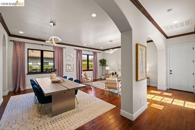 23 Stonebrae Rd, Hayward, CA 94542