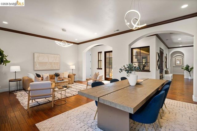 23 Stonebrae Rd, Hayward, CA 94542