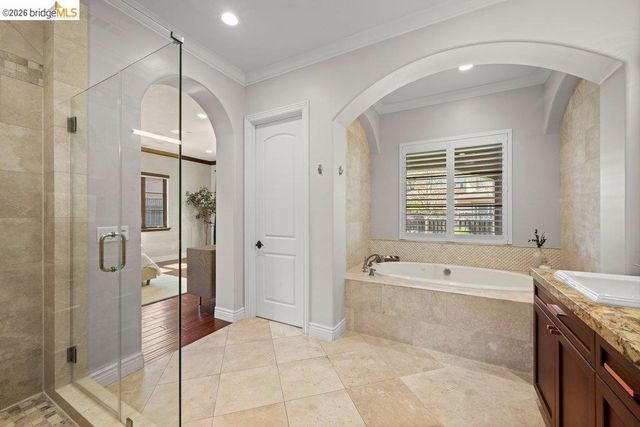 23 Stonebrae Rd, Hayward, CA 94542