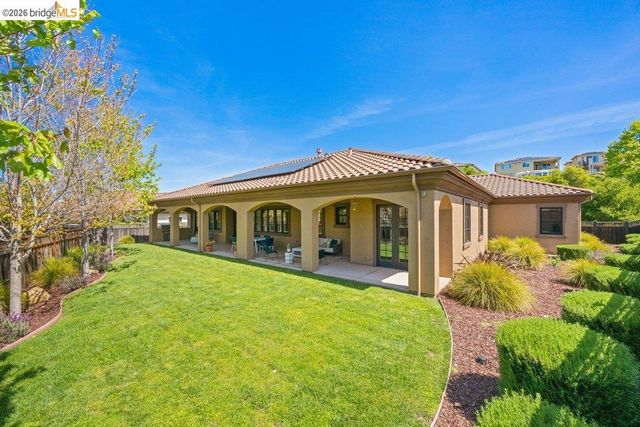 23 Stonebrae Rd, Hayward, CA 94542