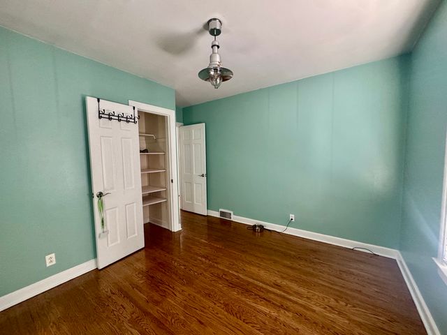 518 Clark Street, Elgin, IL 60123