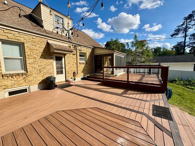 518 Clark Street, Elgin, IL 60123