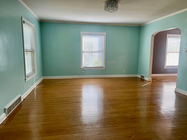 518 Clark Street, Elgin, IL 60123