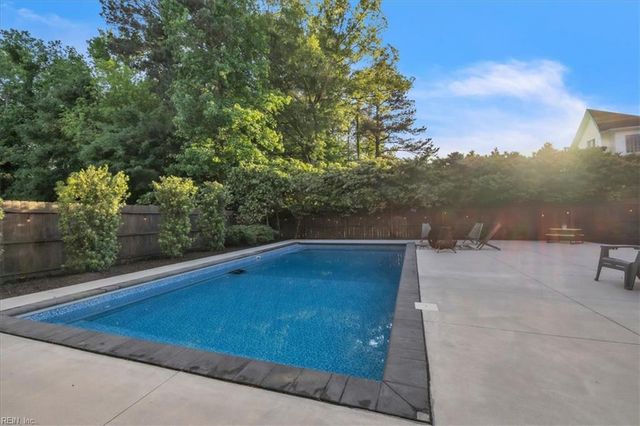 2313 McNelly LN, Virginia Beach, VA 23456